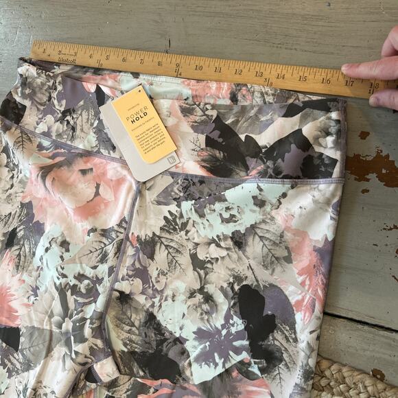 NWT Fabletics Gray Pink Rose Floral Portia Sport Bra Salar Legging Set XXL - Picture 7 of 10